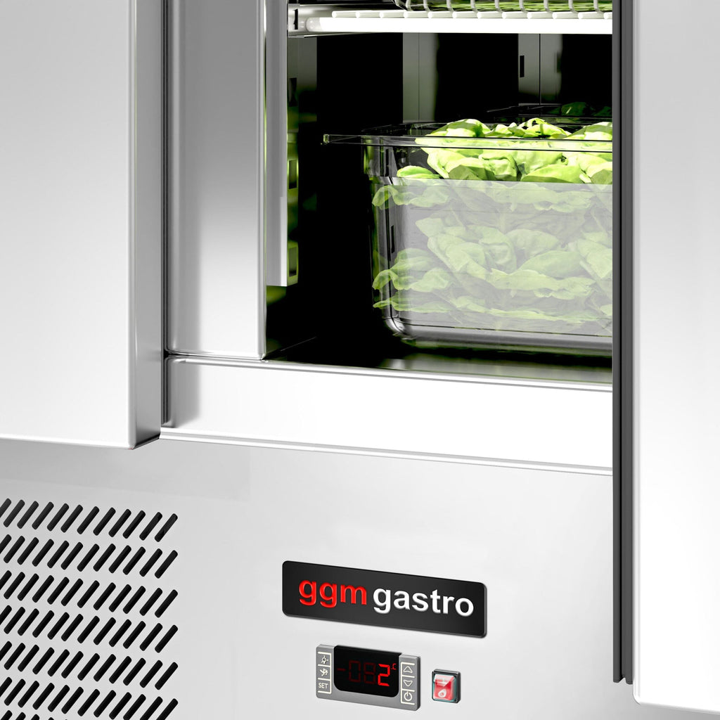 Saladette Eco - 1,37 x 0,7 M - con 3 puertas  GGM Gastro